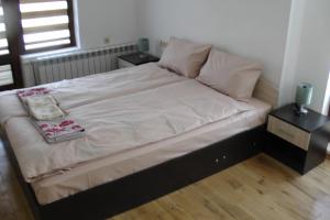 Ένα ή περισσότερα κρεβάτια σε δωμάτιο στο TOP CENTER , MODERN AND QUIET APARTMENT