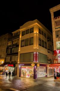イスタンブールにあるBakırköy DES Suit Otelの道路