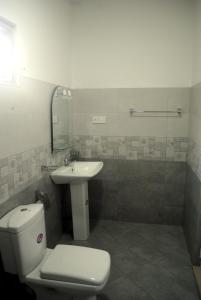 Phòng tắm tại Village Villa