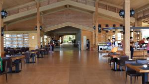 Restaurace v ubytování Island Paradise Resort Club