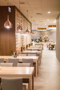 Restauracja lub miejsce do jedzenia w obiekcie Hotel New Skanpol