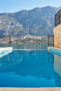 Gallery image of Apartments Residence Portofino in Kotor