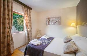 Postel nebo postele na pokoji v ubytování Golden view luxury apartment