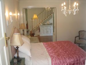 Ένα ή περισσότερα κρεβάτια σε δωμάτιο στο Annie's cottage