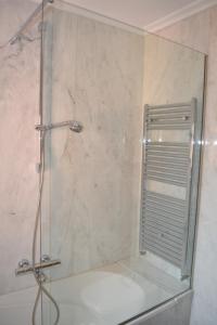 Koupelna v ubytování Apartamentos Alameda + 23 fotografií