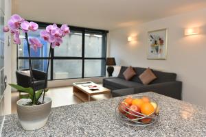 منطقة جلوس في Modern & Peaceful Flat 2 Mins to Tube