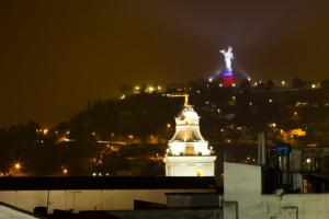 Nespecifikovaný výhled na destinaci Quito nebo výhled na město při pohledu z hotelu