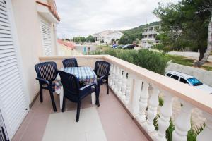 Galería fotográfica de Apartments Dobrana en Novalja 29 fotos más