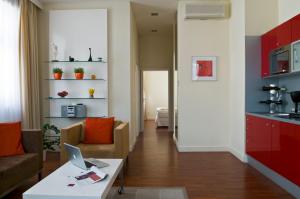 Kuchyň nebo kuchyňský kout v ubytování Mamaison Residence Sulekova Bratislava