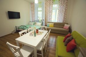Χώρος καθιστικού στο Best apartments Teplice