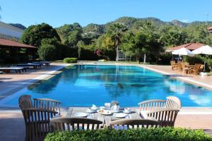 Bazén v ubytování Efe Hotel Gocek nebo v jeho okolí