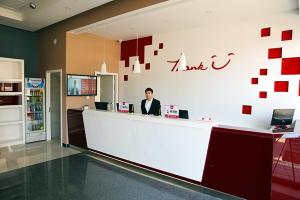 The lobby or reception area at Thank Inn Chain Hotel Zhangjiakou Huailai County Shacheng Railway Station