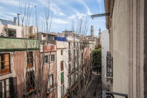 Nespecifikovaný výhled na destinaci Barcelona nebo výhled na město při pohledu z apartmánu + 6 fotografií
