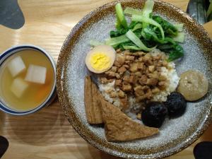 旅馆内部或周边提供的食物