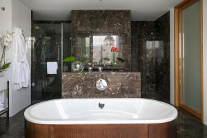 ME Madrid Reina Victoria by Meliá, Madrid – Updated 2022 Prices
