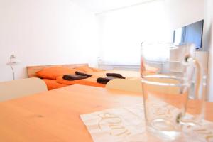 Ein Bett oder Betten in einem Zimmer der Unterkunft Private rooms next to subway