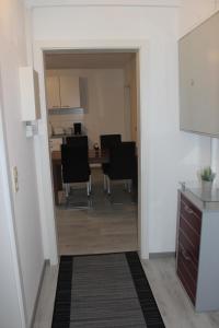 TV a/nebo společenská místnost v ubytování Gut gelegenes Appartment mit Wifi, Parkplatz, Wama, Trockner usw.