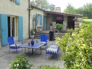 Κήπος έξω από το Domaine de Puycarpin +9 φωτογραφίες