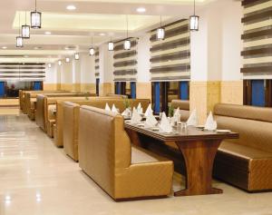 Un lugar para sentarse en Hotel Dhroov By Mystical Views
