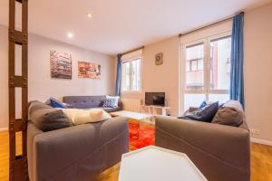 A seating area at For You Rentals Nuevos Ministerios apartment TEMPORAL MPA14