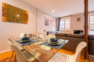 A seating area at For You Rentals Nuevos Ministerios apartment TEMPORAL MPA14
