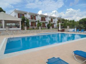 Bazén v ubytovaní Skiathos Diamond alebo v jeho blízkosti