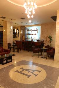 Salon ili bar u objektu Hotel Alfa