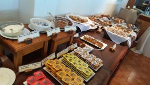 Comida no hotel ou em algum lugar perto