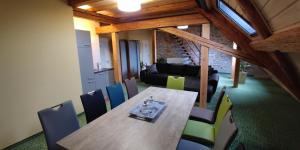 Posezení v ubytování Hotel Alte Brennerei + 37 fotografií