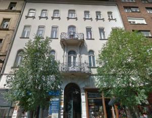 The building in which Az apartmant is located