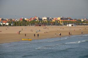 Gallery image of Malvarrosa Beach Apartment in Valencia