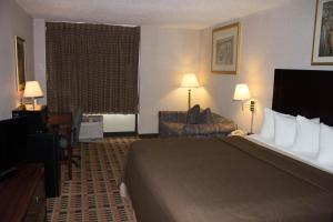 Postel nebo postele na pokoji v ubytování Days Inn by Wyndham Amarillo East