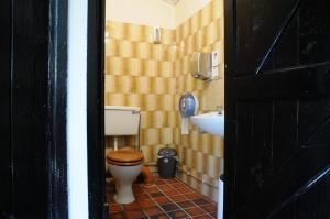 A bathroom at Coach Field Camp