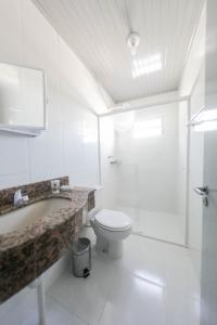 Ένα μπάνιο στο DS2 - 2 Dorm PIscina AR WIFI Churrasqueira - BRUNO KLEMTZ