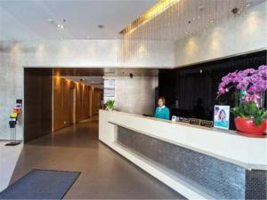 Lobbyn eller receptionsområdet på Jinjiang Inn Shanghai Minhang Zhuanqiao