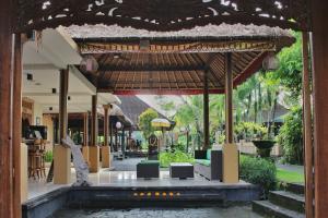 Zahrada ubytování Saren Indah Hotel