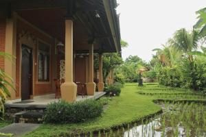 Zahrada ubytování Saren Indah Hotel