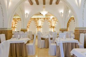 Restaurace v ubytování Hotel Carlos V + 37 fotografií