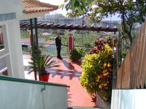 Ein Garten an der Unterkunft Vila Marta