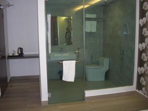 Koupelna v ubytování Marvelot Hotel + 18 fotografií
