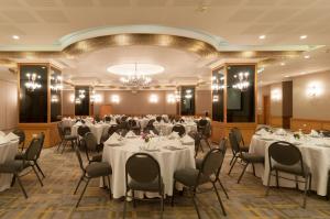 Restaurace v ubytování Le Commodore Hotel