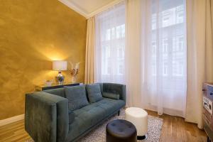 Posezení v ubytování Luxurious Apartments Ujezd