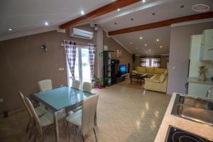Gallery image of Apartments Lores in Rab