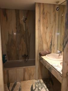 Ванная комната в APARTAMENTO CENTRICO PARKING - WIFi