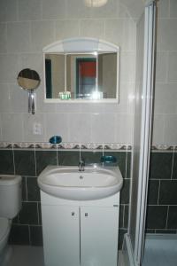 A bathroom at Penzion Blatno
