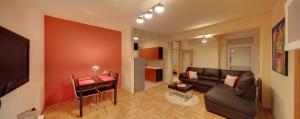 TV a/nebo společenská místnost v ubytování Apartments Postic