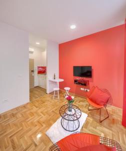 TV a/nebo společenská místnost v ubytování Apartments Postic