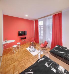 TV a/nebo společenská místnost v ubytování Apartments Postic