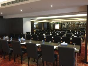 Konferenční prostory v ubytování Paradise Elite Hotel Al-Tahlia Jeddah + 37 fotografií