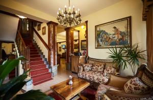 Posezení v ubytování Brilant Antik Hotel